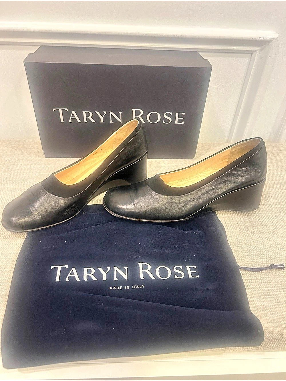 Taryn Rose Black Wedge Pumps - very soft Italian Leather Sz 8 - super comfortabl